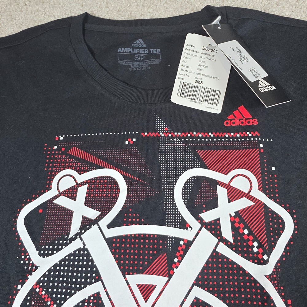 Adidas Chicago Blackhawks NHL Amplifier Tee Womens Small Black Graphic T-Shirt